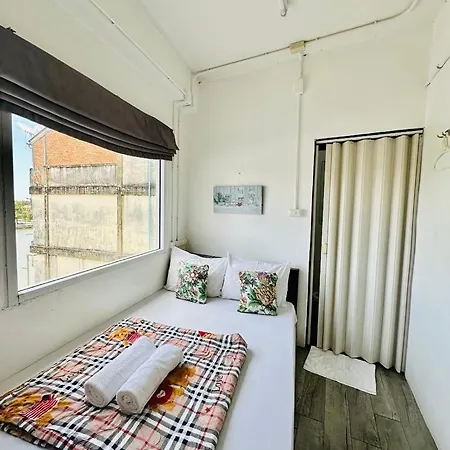 The Port Hostel Surat Thani Exterior photo