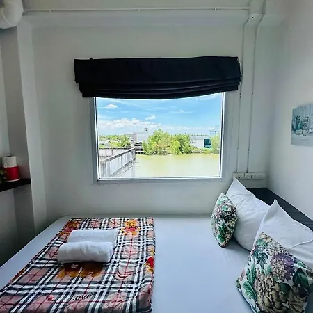 The Port Hostel Surat Thani Exterior photo