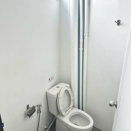 The Port Hostel Surat Thani Exterior photo