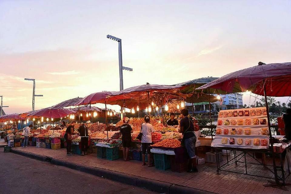 The Port אכסניה